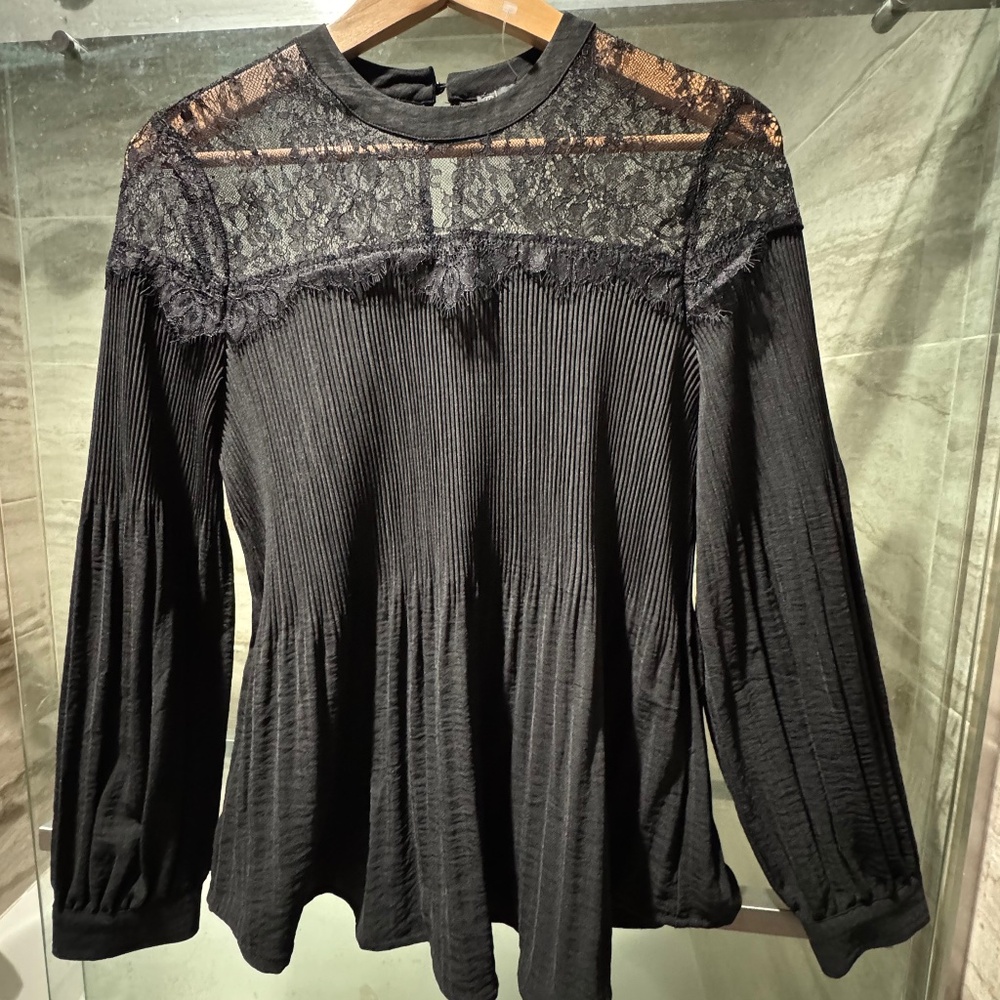 ADRIANNA PARELA blouse NWT